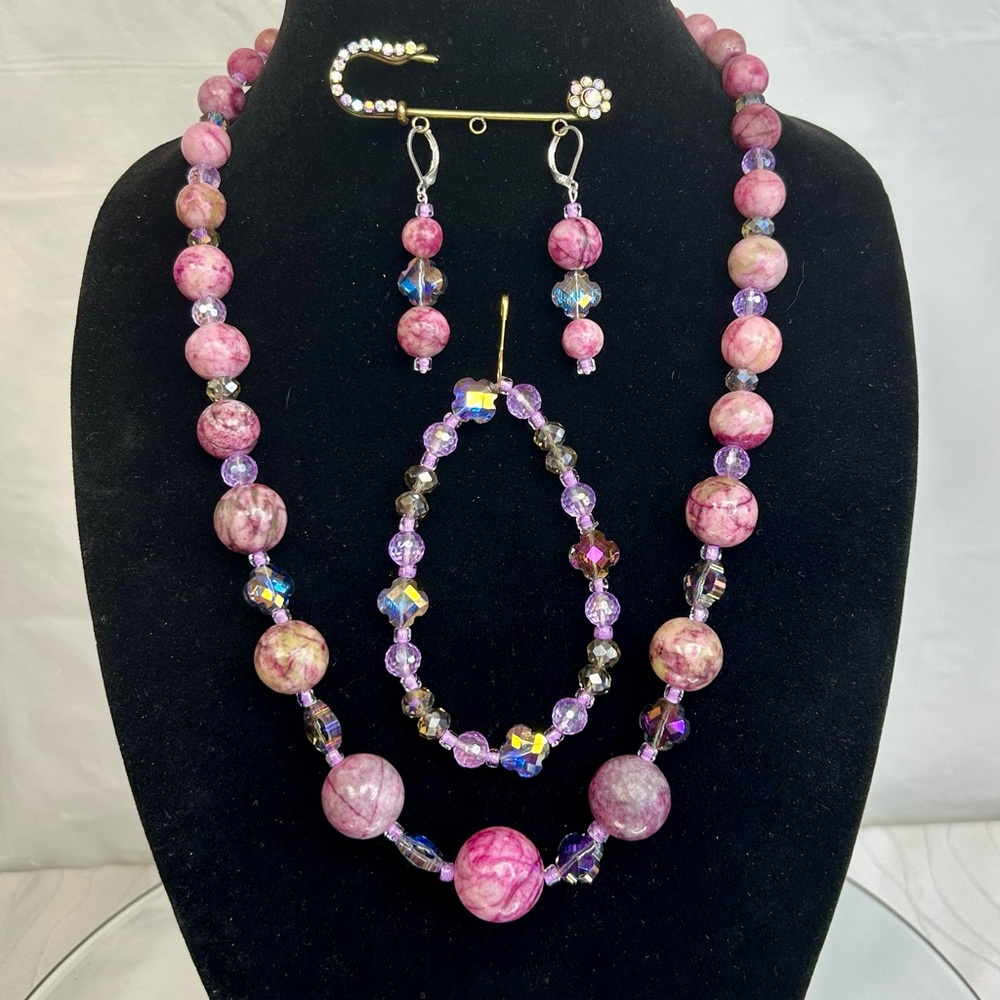 Purple Dyed Agate & Purple Crystal Beaded Necklace, Earrings & Bracelet Set